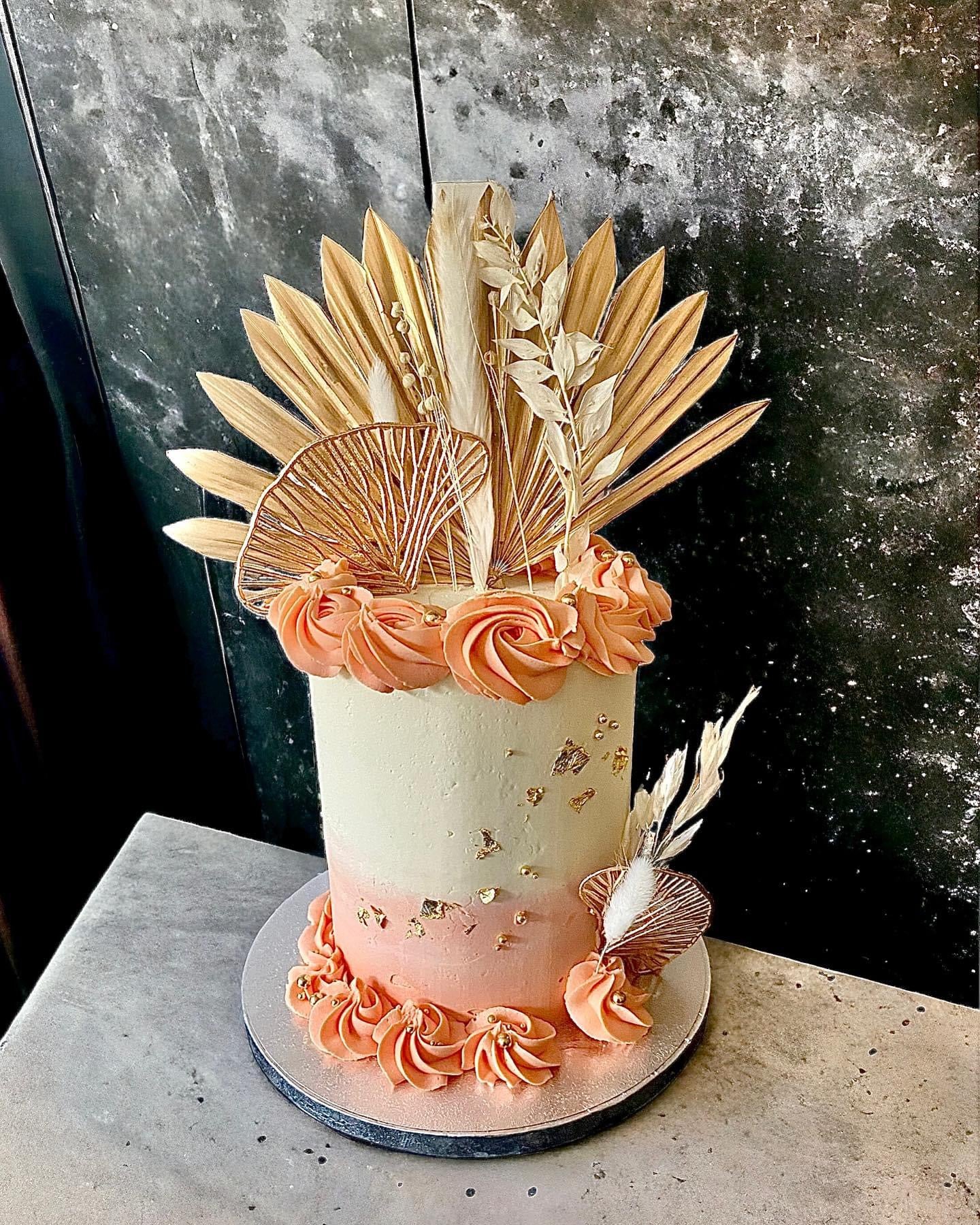 PALM SPEAR 6” TALL CAKE